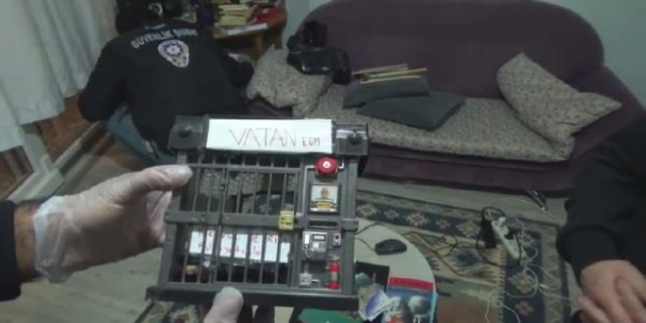 17 gözaltı var, Hedef 28!  Boğaziçi'ndeki eylemlerde 13 ilçede 24 adrese yapılan eş zamanlı operasyonlarda yeni görüntülere ulaşıldı