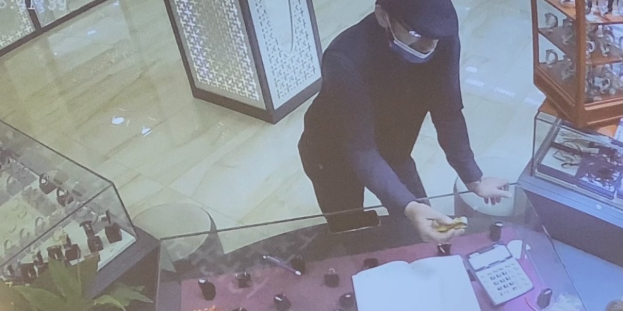 Pendik'te kuyumcuya sahte altın satma girişimi
