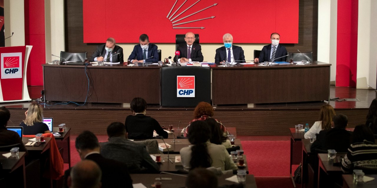 CHP lideri Genel Merkez'de gazetecilerin sorularını yanıtladı: 21. Yüzyılın Türkiyesi, kara parayı aklayan ülke haline geldi; bu paraya yüzde 30 vergi keseceğim demişti, kararname çıkarmıyor