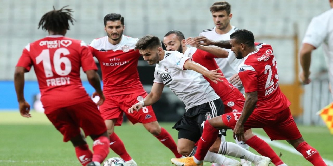 Süper Lig'de yarın oynanacak Antalyaspor - Denizlispor maçının muhtemel 11'leri