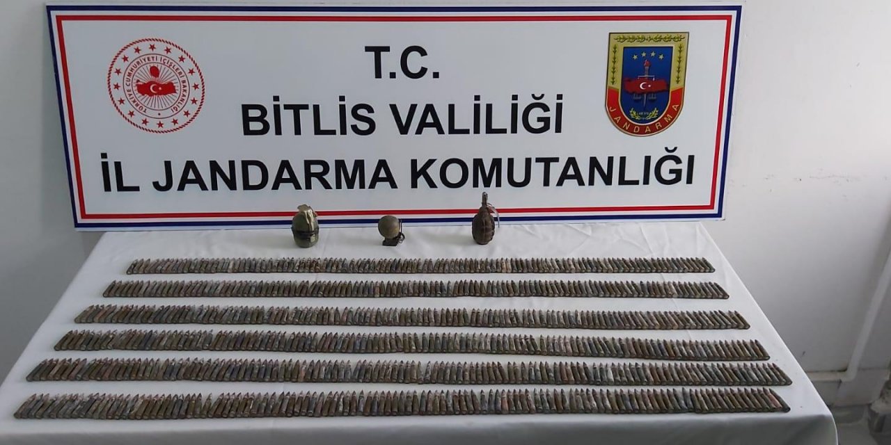 Bitlis'te PKK sığınaklarında el bombaları, silah ve mühimmat ele geçirildi