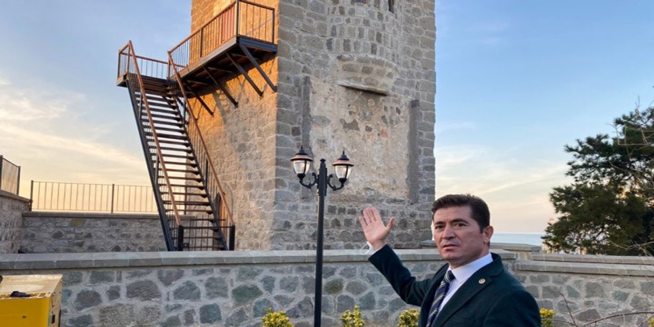 "Restorasyon değil rezalet!" Tarihi kuleye demir merdiven monte edildi!
