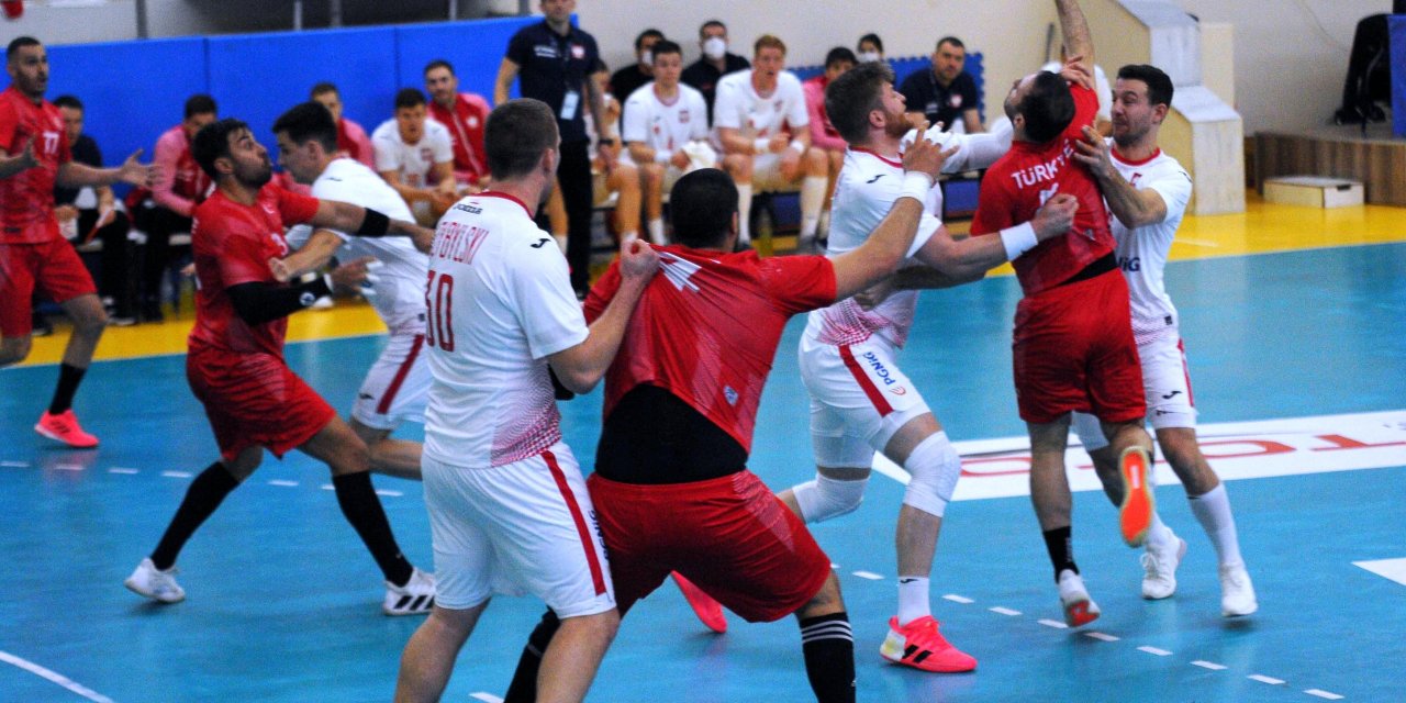 Hentbol Milli Takımı, Polonya’ya 29-24 yenildi