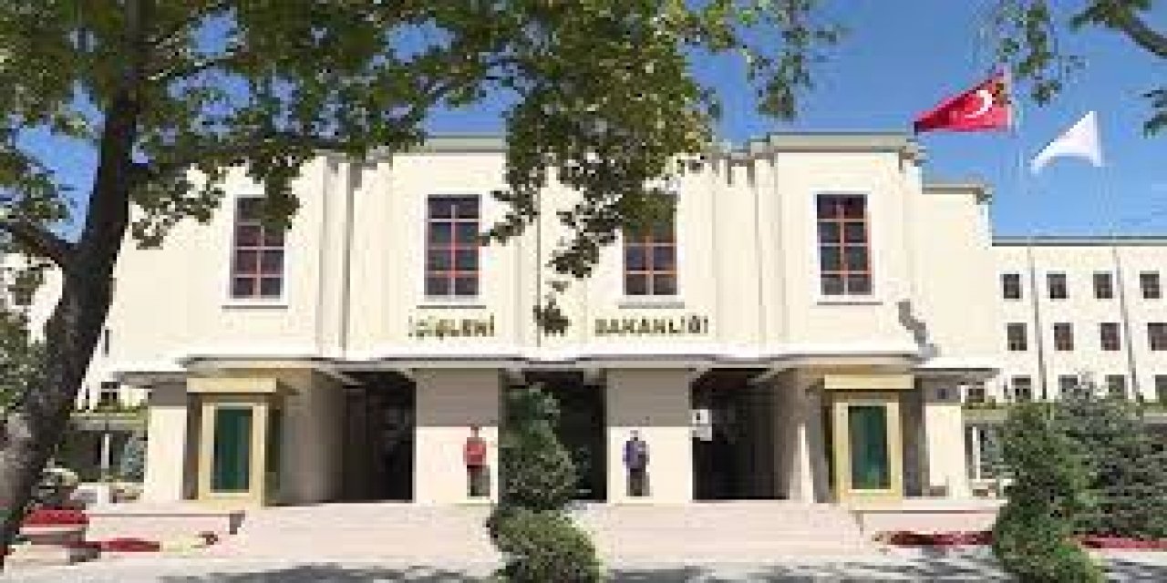 İçişleri Bakanlığı CHP'li iki ismi görevden uzaklaştırdı!