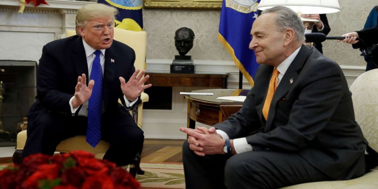 Schumer: Trump’ı azledin! Görevde kalmamalı