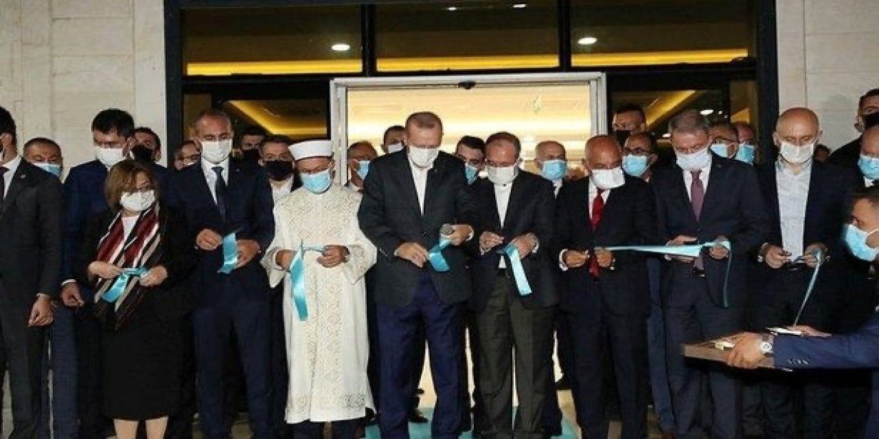 Cumhurbaşkanı Erdoğan'a 300 açılıştan sadece ikisi hakkında kısa bilgi