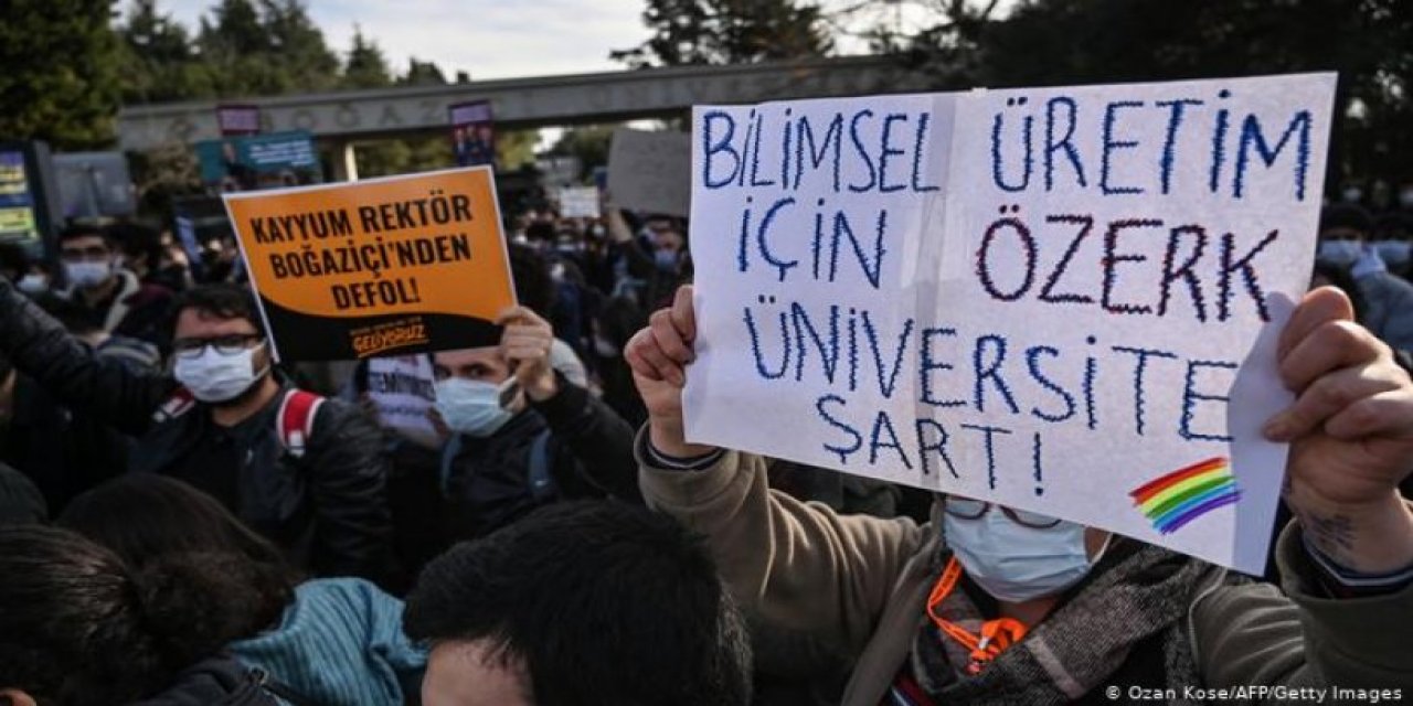 "Beni oğlum Boğaziçi öğrencisi" demişti... AKP'li kadının yalanı ortaya çıkınca "özgeçmişi" değiştirildi! Bir anda oğlu oldu...