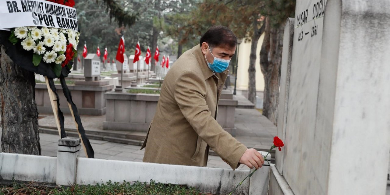 Efsane güreşçi Yaşar Doğu kabri başında anıldı