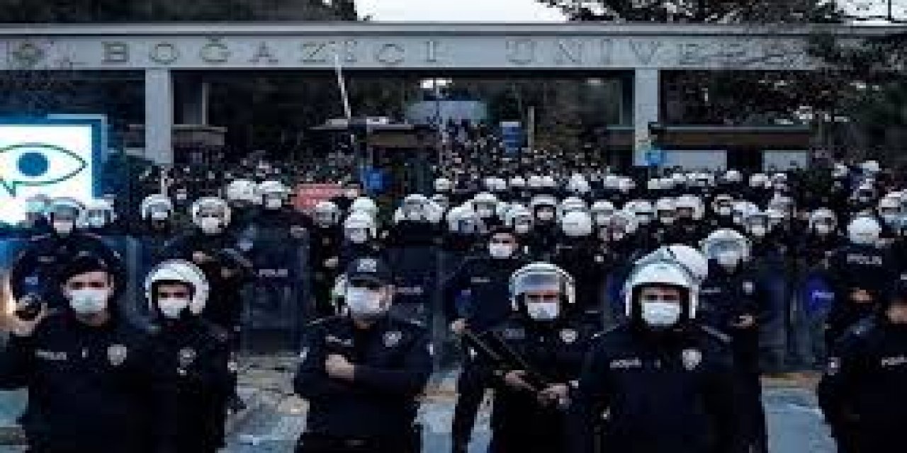 Boğaziçi protestosunda gözaltına alınan 21 öğrenci serbest bırakıldı!