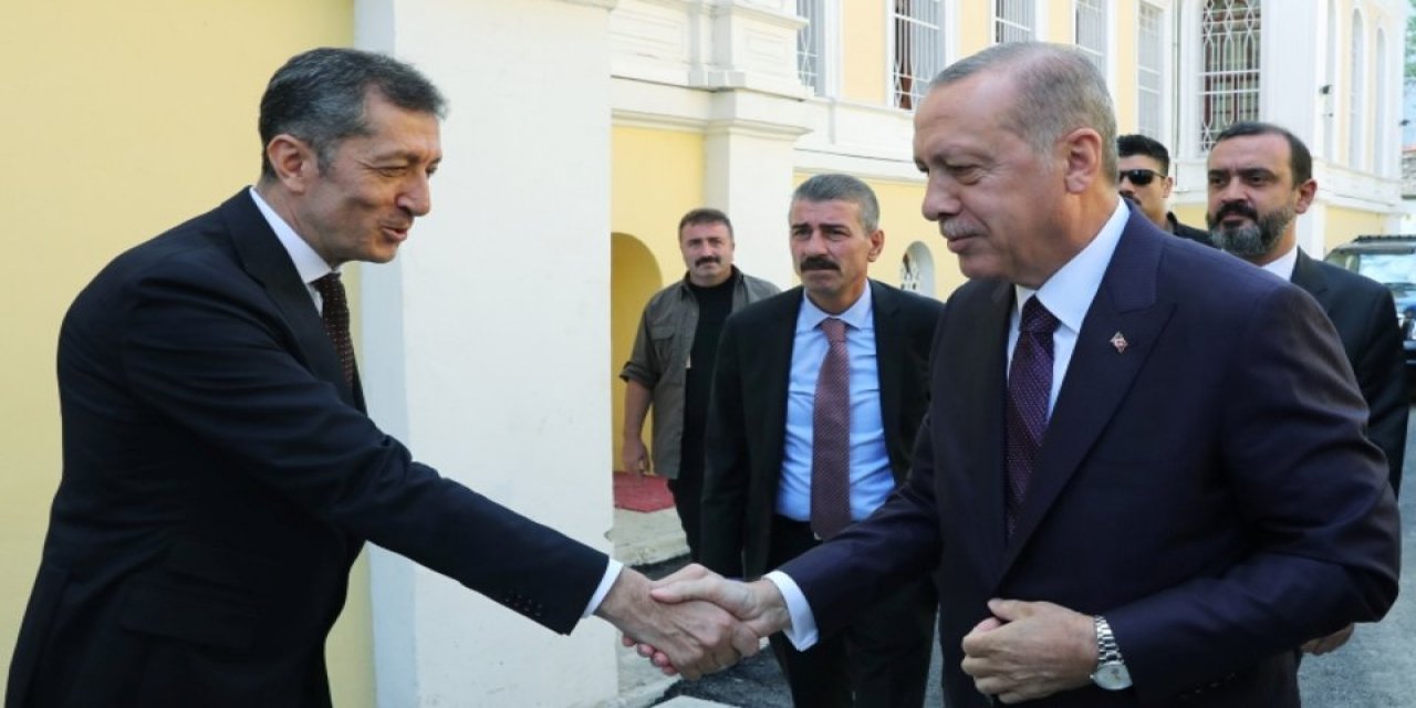 Ziya Selçuk eğitimde yaşananlar için,' tek tük problemler' dedi ve topu Erdoğan başkanlığında yapılacak toplantıya attı.