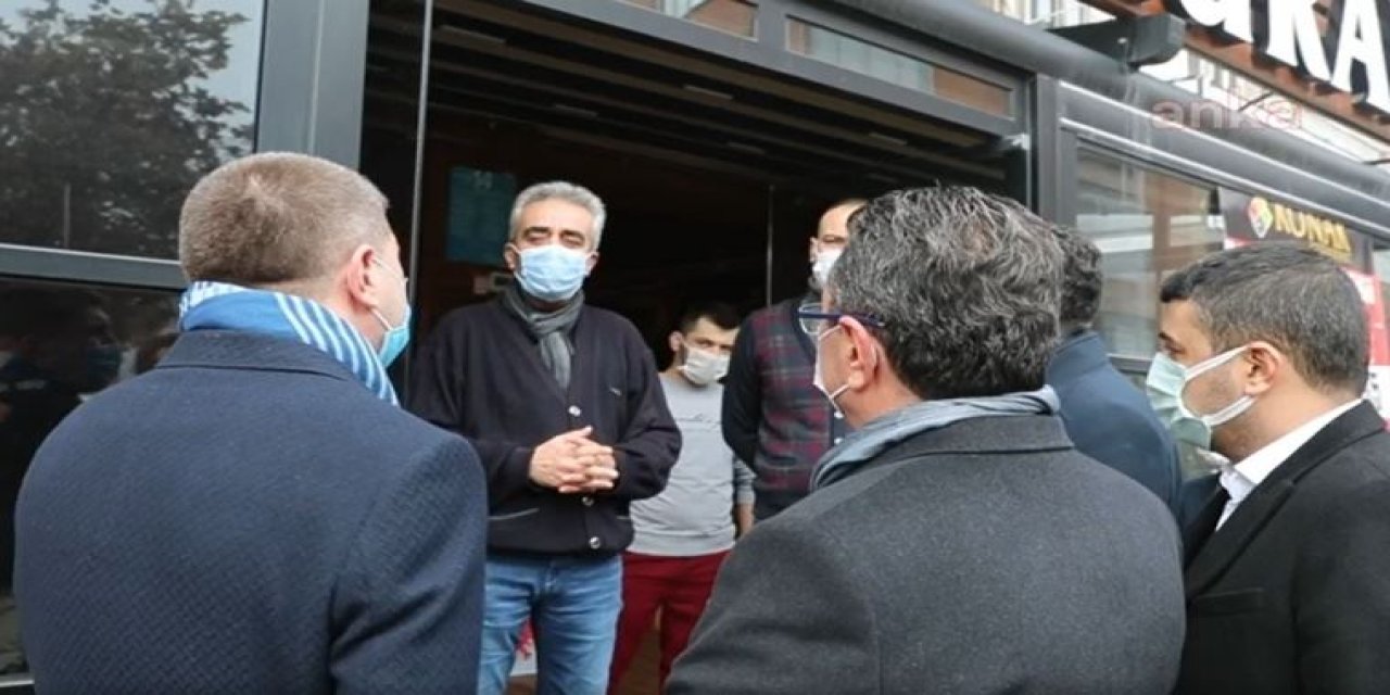 "Açız aç, aç... Diyorlar ki aç değil millet. Kuru ekmek buluyor diyorlar. Nerede buluyoruz hani?" Kahvehane esnafı CHP'li heyete böyle dert yandı!