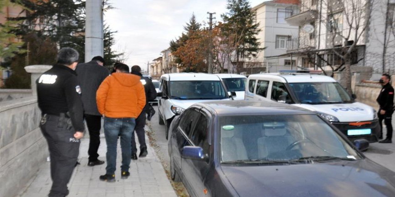 Kısıtlamada ekmek almaya çıktı, 4 yerinden bıçaklandı!