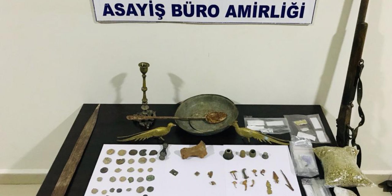 Uyuşturucu baskınında tarihi eser ele geçirildi: 1 gözaltı
