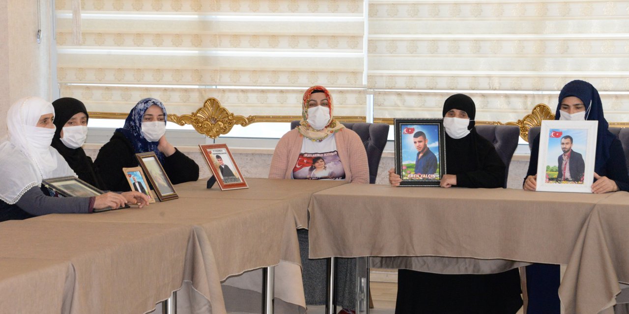 9 sene önce kaçırılan kızı Şeyma için oturma eyleminedeki Nazlı Sancar'dan açıklama: ''Hepimiz evlatlarımızı alıp güler yüzle evimize döneceğiz."