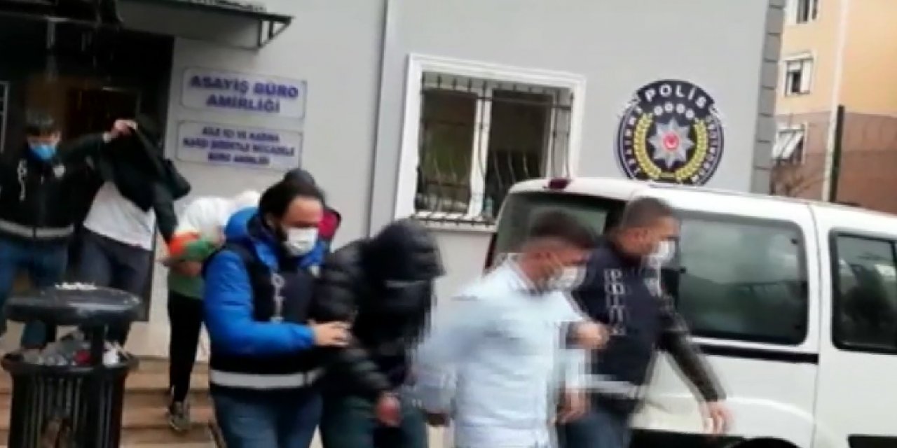 Küçükçekmece'de hırsızlık şüphelisi 4 kişi yakalandı