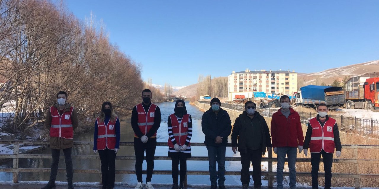Bayburt sokak hayvanları unutmuyor