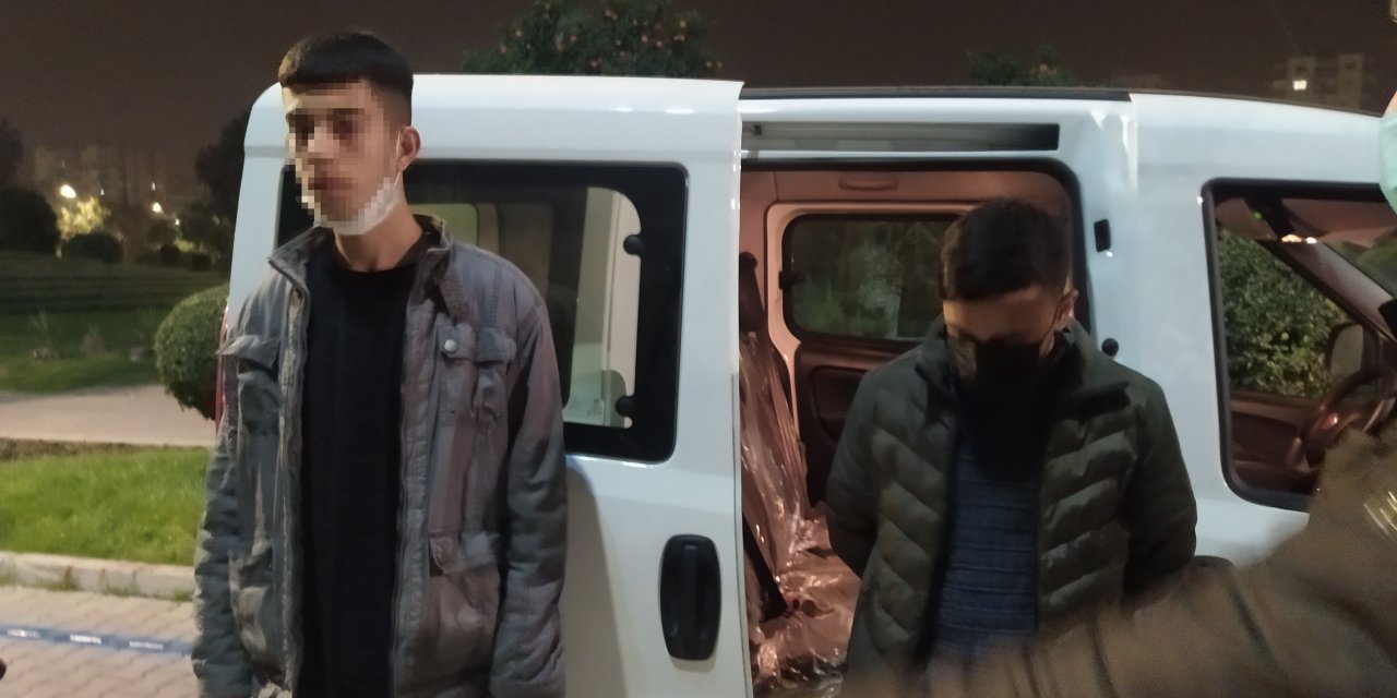 Bıçaklı yaralamaya karışan iki kişi, kovalamaca sonucu yakalandı