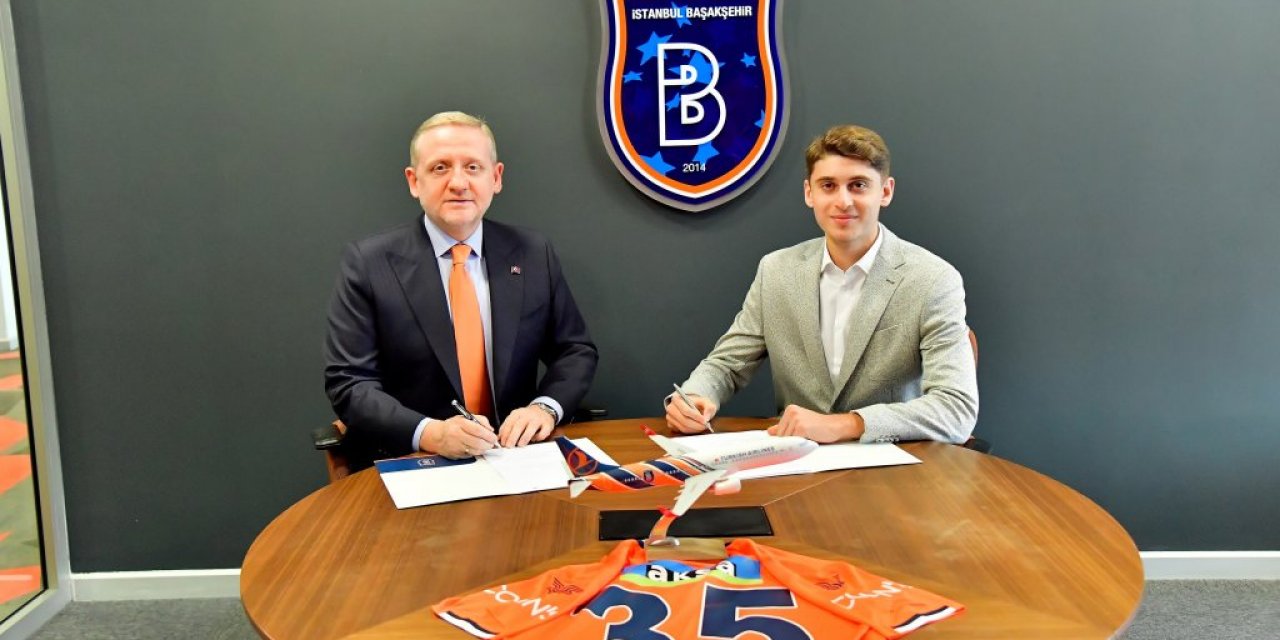 Medipol Başakşehir, Ravil Tagir ile 3 yıllık sözleşme imzaladı