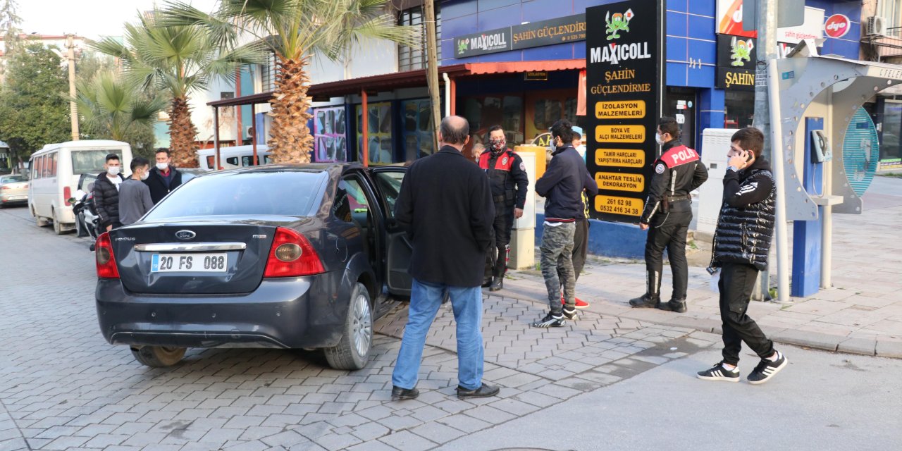 Kısıtlamada 'Dur' ihtarına uymayan ehliyetsiz sürücü ve arkadaşlarına 16 bin 450 lira ceza 