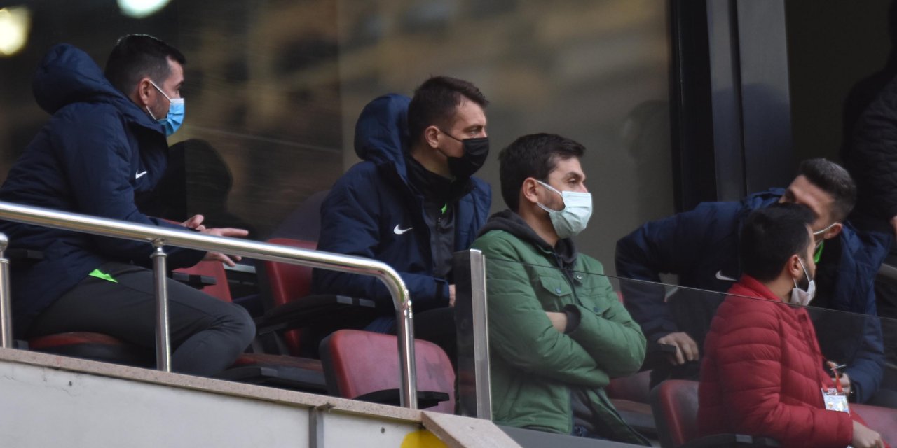 Kayserispor, Dan Petrescu'yu resmen açıkladı