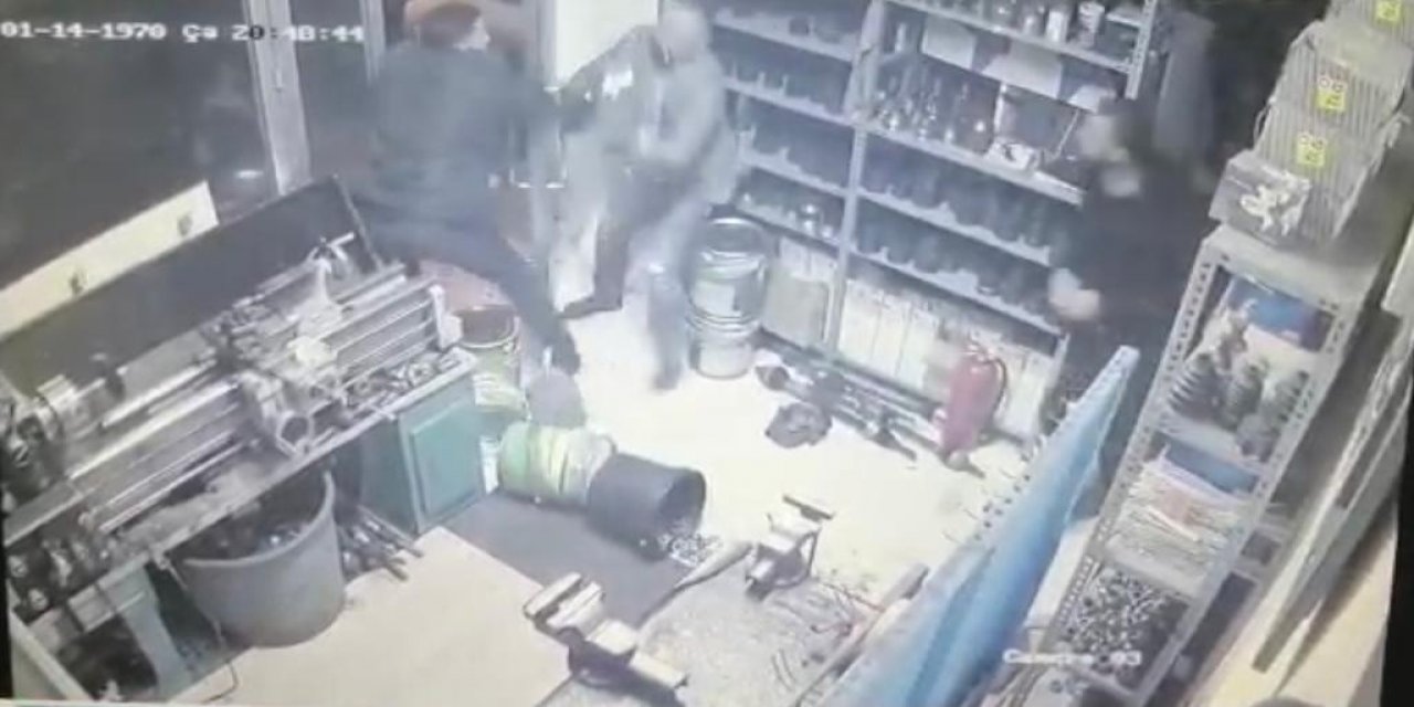 Kartal'da 1'i saldırgan 4 kişinin yaralandığı silahlı saldırı kamerada