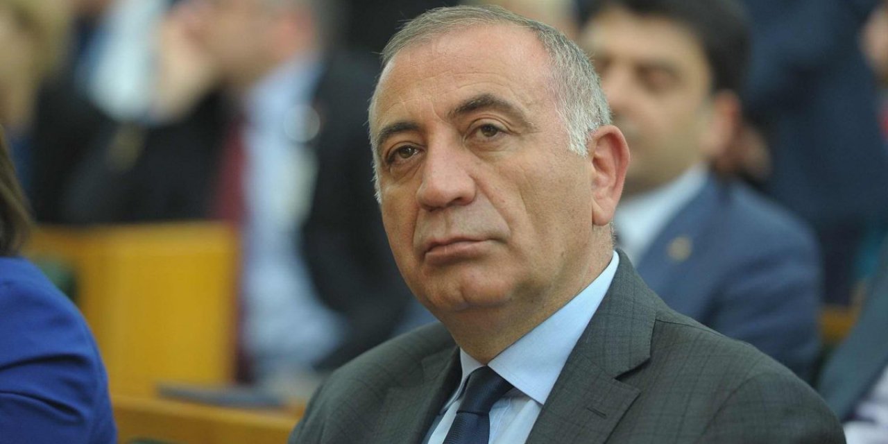 "AKP’nin İstanbul politikası rant, talan ve ihanettir" Gürsel Tekin sert çıktı!
