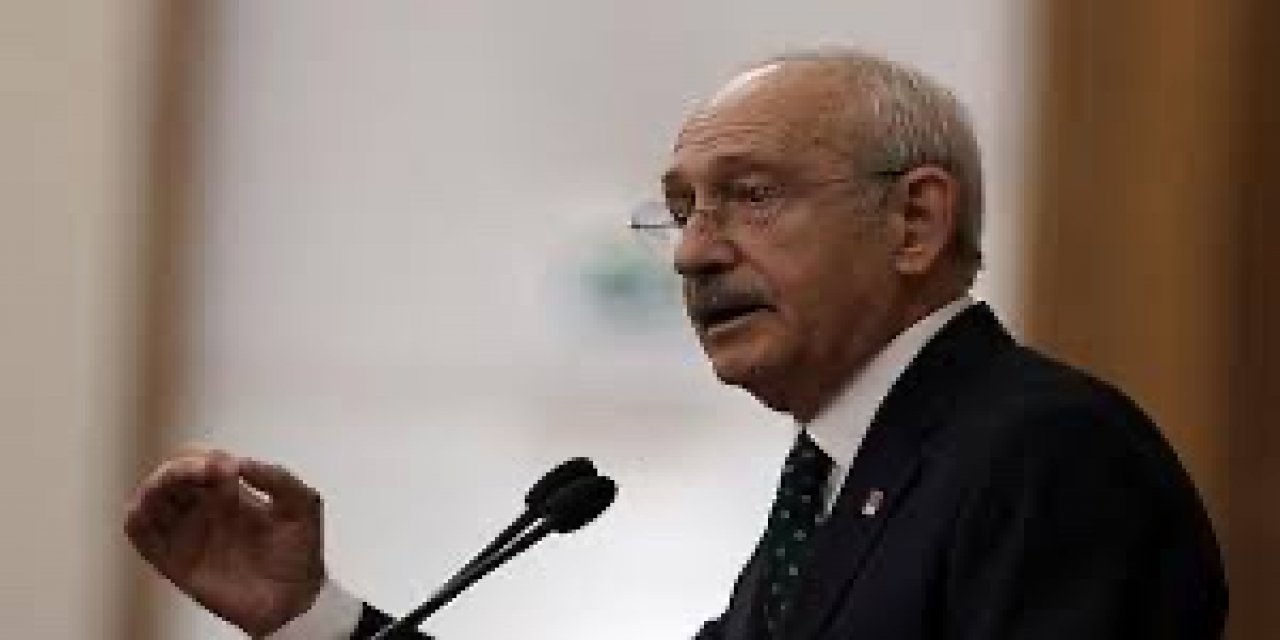 CHP Genel Başkanı Kemal Kılıçdaroğlu, 30 Ağustos Zafer Bayramı ile ilgili; Dumlupınar’da yakılan ışık, hala yolumuzu, geleceğimizi aydınlatmaktadır. dedi