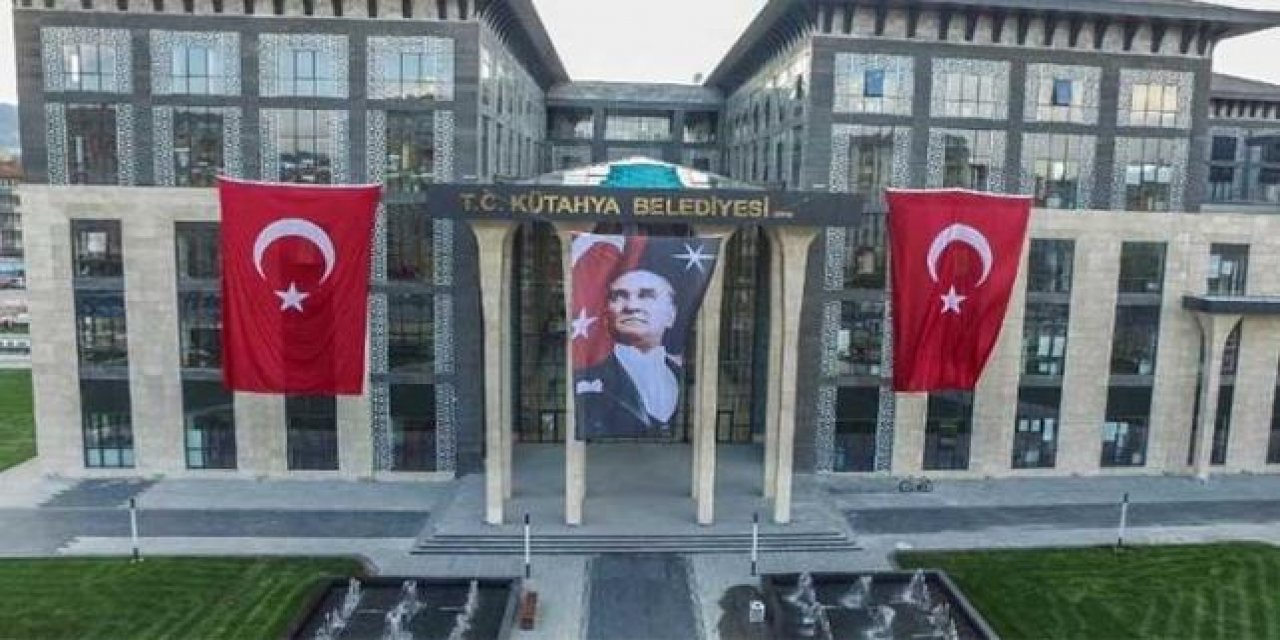 Kızını başdanışman yapmıştı! Resmi sıfatı bulunamadı... MHP'li Başkana soruşturma!