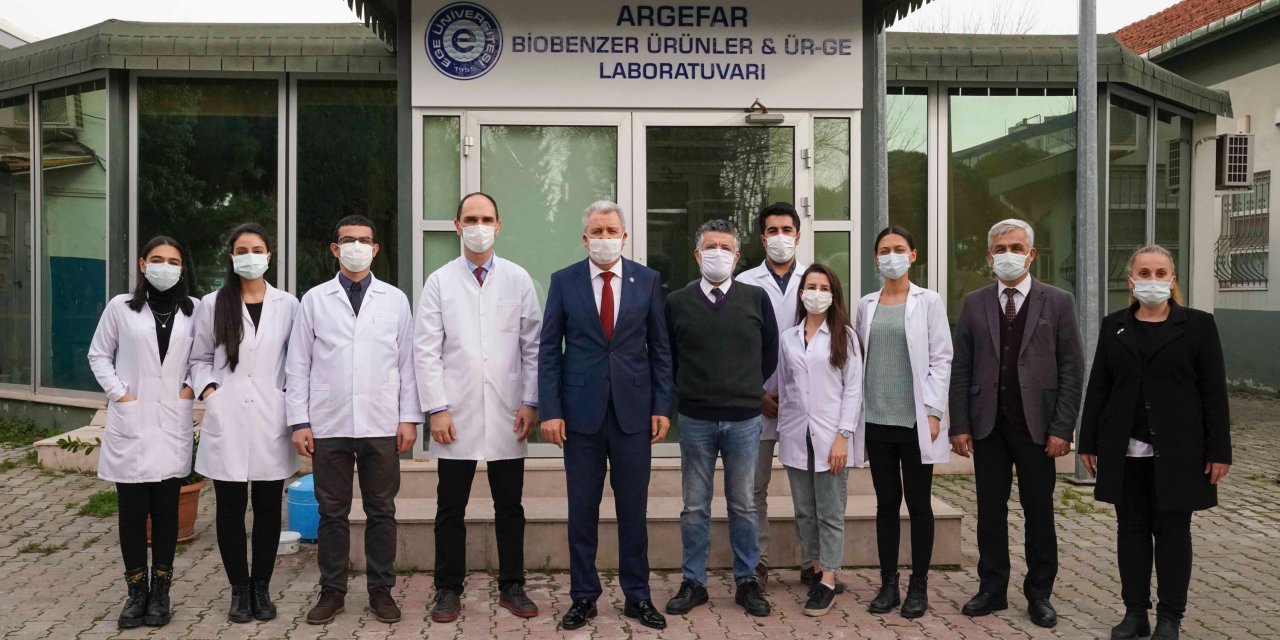 Ege Üniversitesi'nin geliştirdiği koronavirüs aşısı gönüllüler üzerinde denenmeye başlanıyor