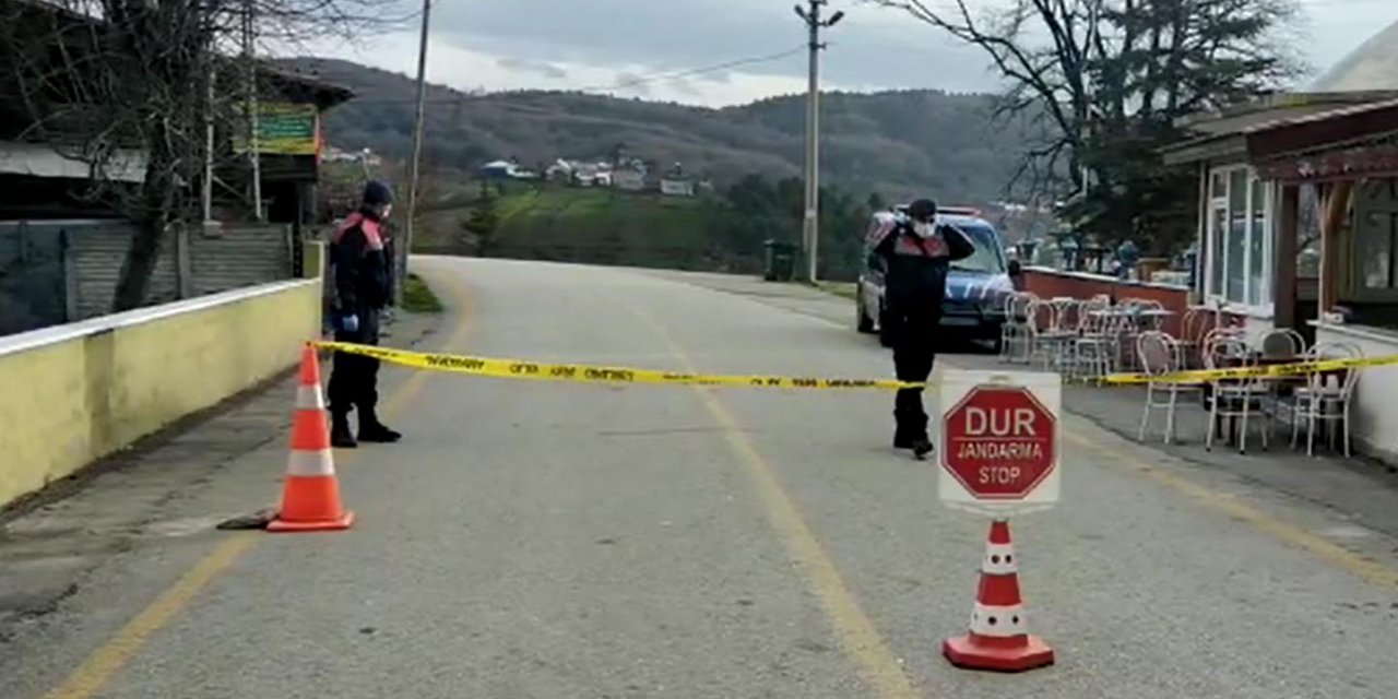 Karantinayı ihlal edenlerin evinin önünde jandarmalı önlem