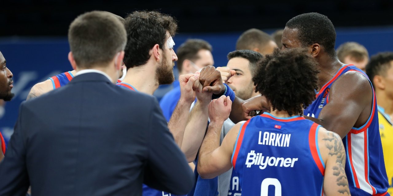 Anadolu Efes - ALBA Berlin: 84-76
