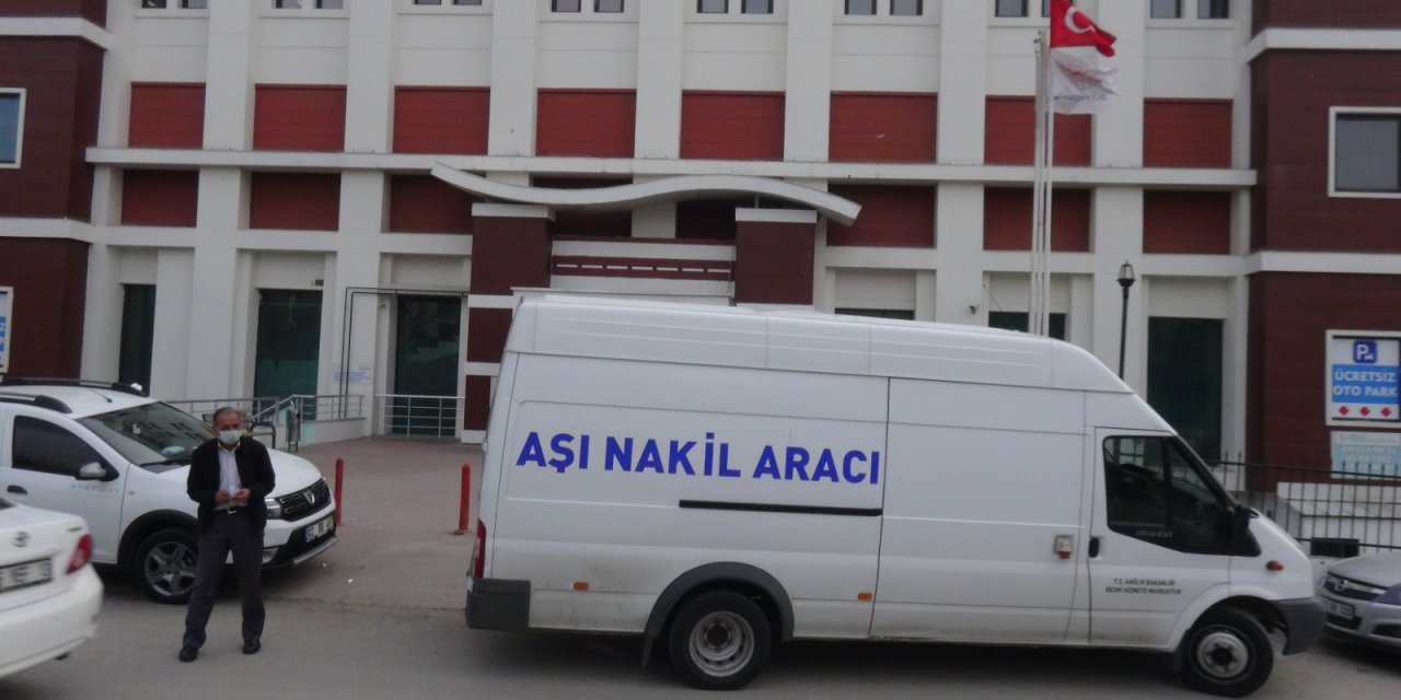 Adıyaman'daki sağlık kuruluşlarına aşı dağıtımı başladı