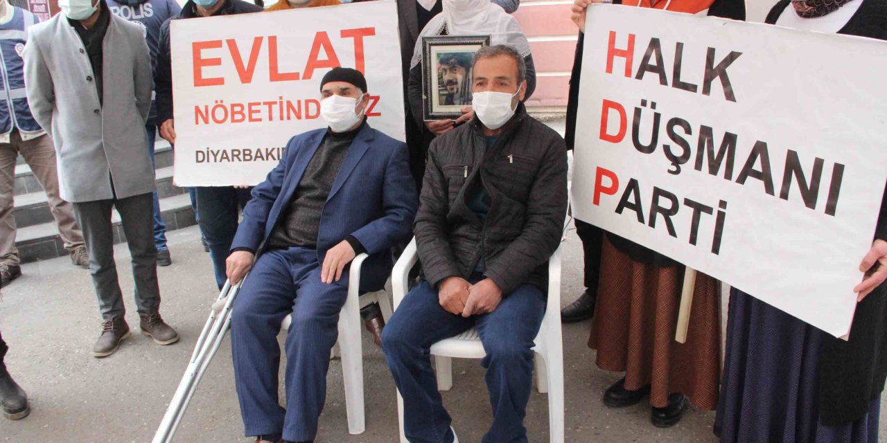 HDP önündeki evlat nöbetinde 499'uncu gün; aile sayısı 188 oldu