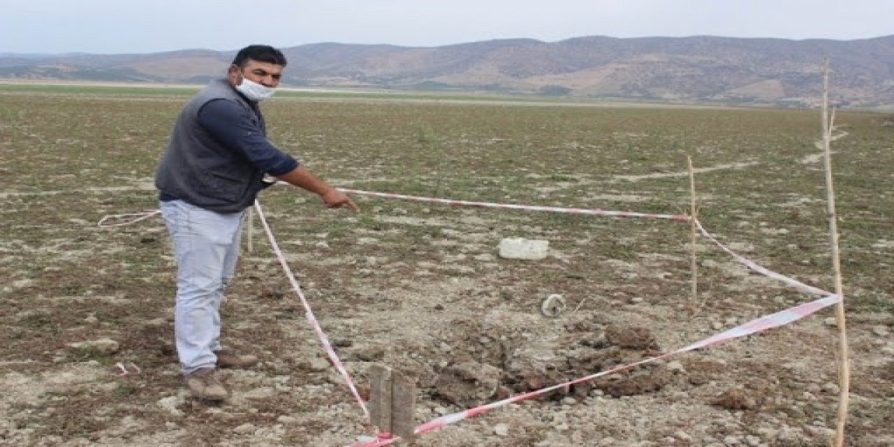 Çevre sakinlerinin tedirgin bekleyişi; çukurdan gelen gizemli ses ve koku için Jandarma güvenlik önlemi olarak emniyet şeridi çekmekle yetindi