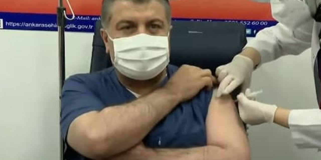 Fahrettin Koca'ya yapılan aşı  Çin aşısı değil iddiasına Bakan beye yapılan aşı görüntüsünde anormal durum yok düzeltmesi