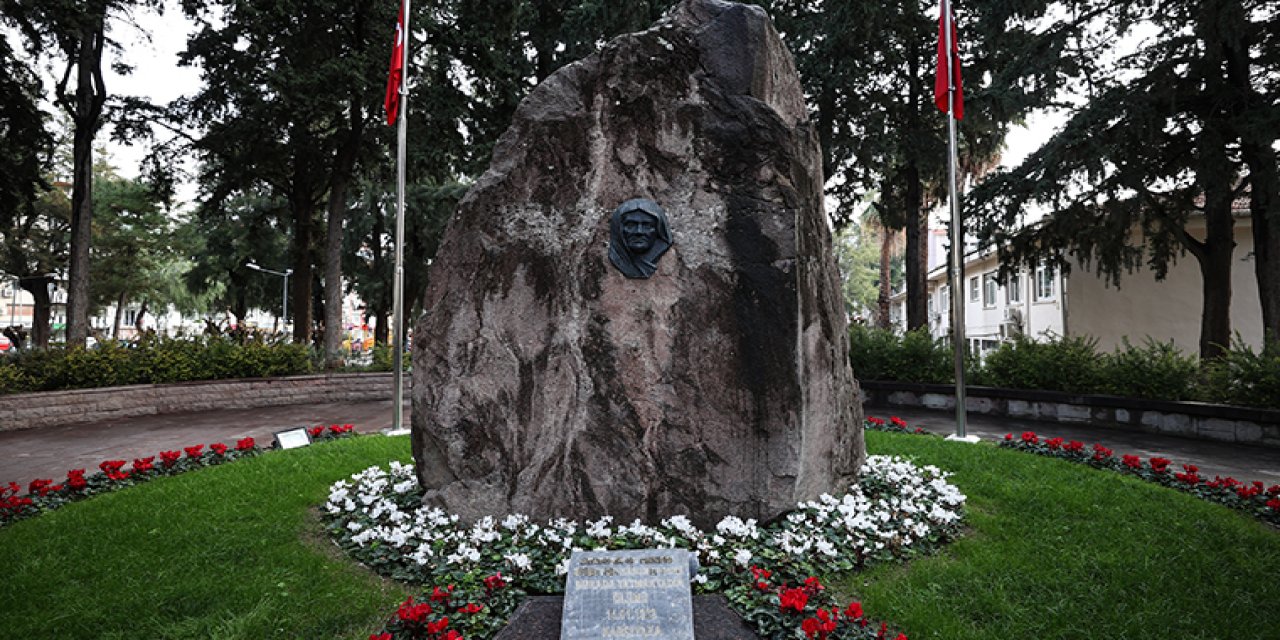 Zübeyde Hanım vefatının 98. yılında anıldı!