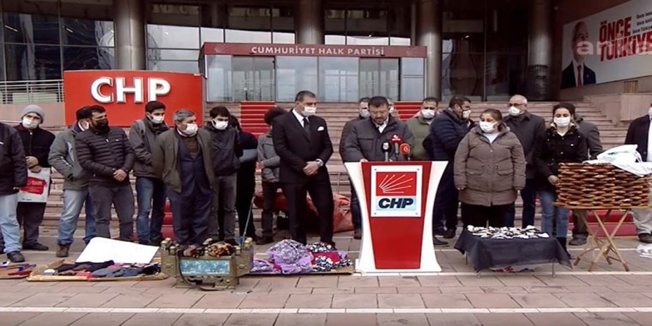 "Saraylarında yaşayanlar bu sefaleti göremiyorlar" CHP'li Veli Ağbaba sokak satıcısı ve esnafla birlikte Cumhurbaşkanına seslendi!
