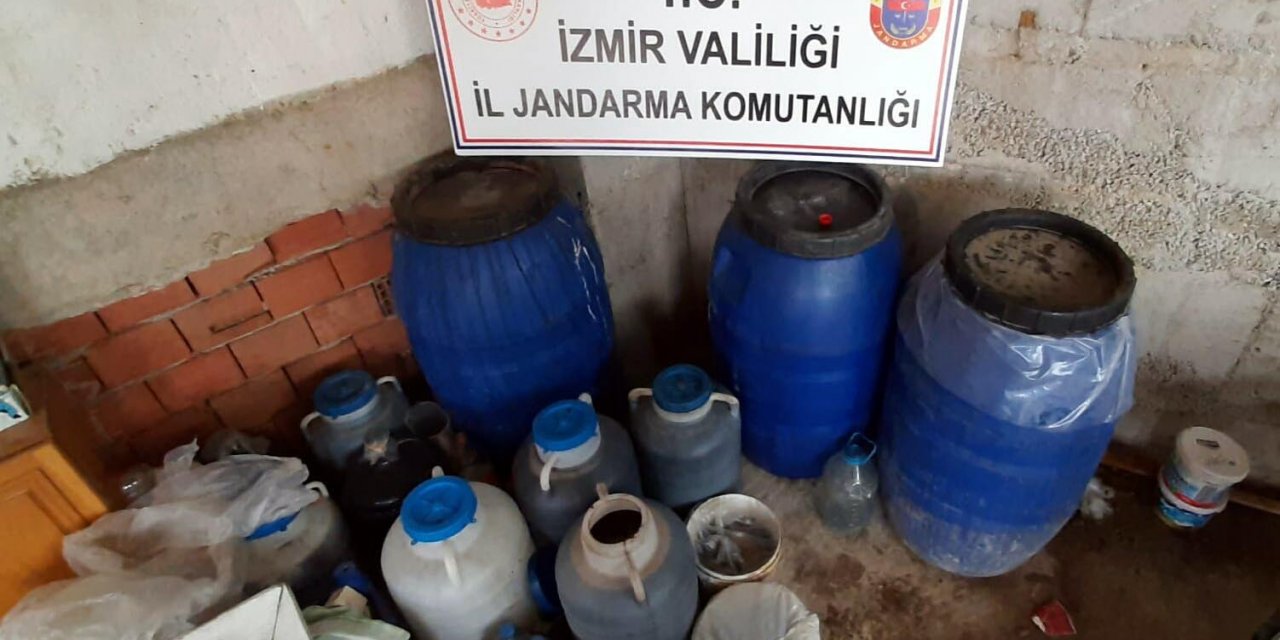 İzmir'de 600 litre sahte şarap ele geçirildi