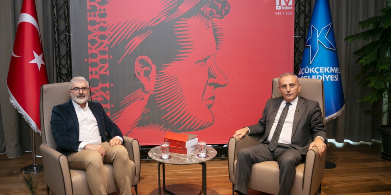 Nazım Hikmet’e armağan edilen ‘Ellerinin İzinde’ kitabının lansmanı yapıldı