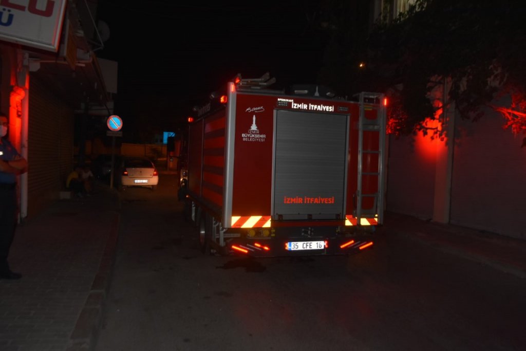 İzmir'de patlayan trafo paniğe neden oldu