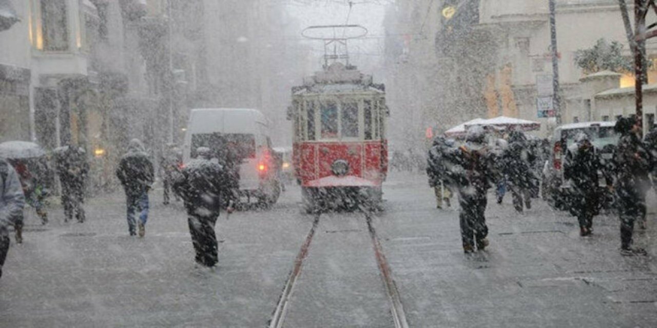 Kar kalınlığı 20-40 cm arasında olacak! Meteoroloji'den İstanbul için kar uyarısı!