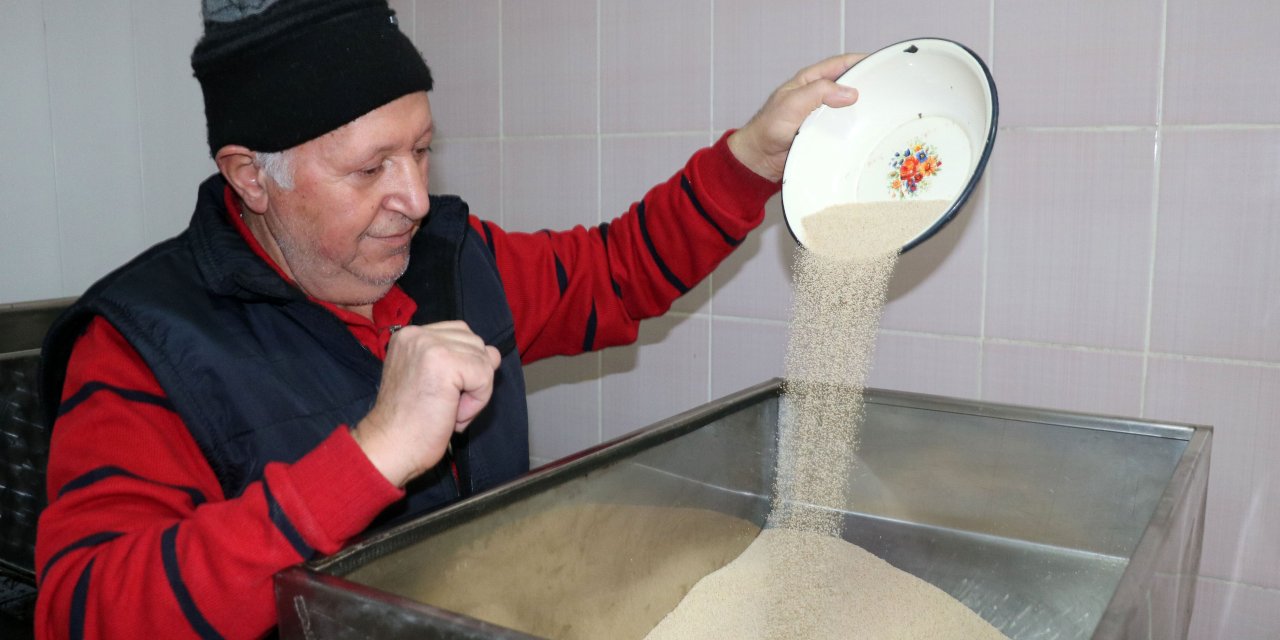 Haşhaşı hem üretiyor hem işleyip yurt içi ve dışına satıyor
