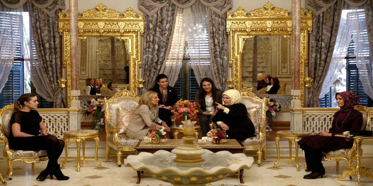 BİLMEDİKLERİMİZ: NE KADAR AŞI ALABİLDİK? AŞIYA AYRILAN BÜTÇE NE KADAR?  BİLDİKLERİMİZ: İki yeni saraya 740 milyon; Ankara'daki sarayın bakım onarımı ve taşıt alımı için toplam 448 milyon 600 bin lira