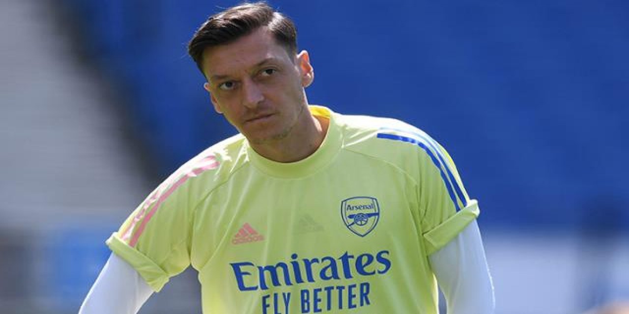 Fenerbahçe, Mesut Özil'i KAP'a bildirdi