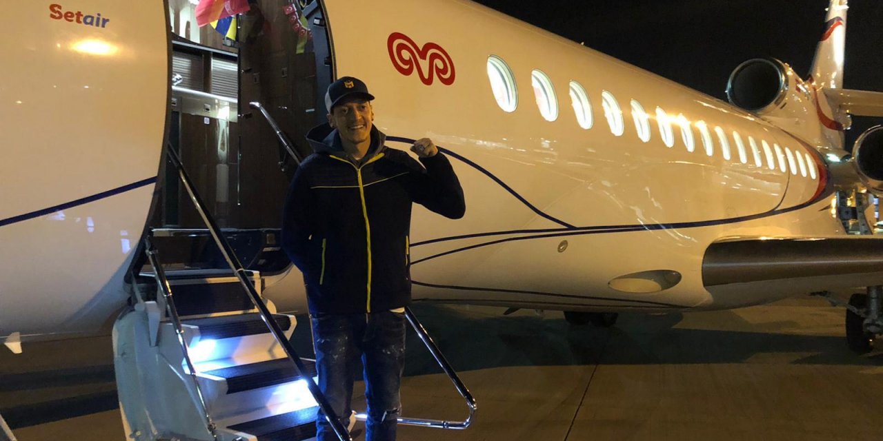 Fenerbahçe: Kulübümüz, transfer süreçlerini ilerletmek için Mesut Özil'i İstanbul'a getiriyor