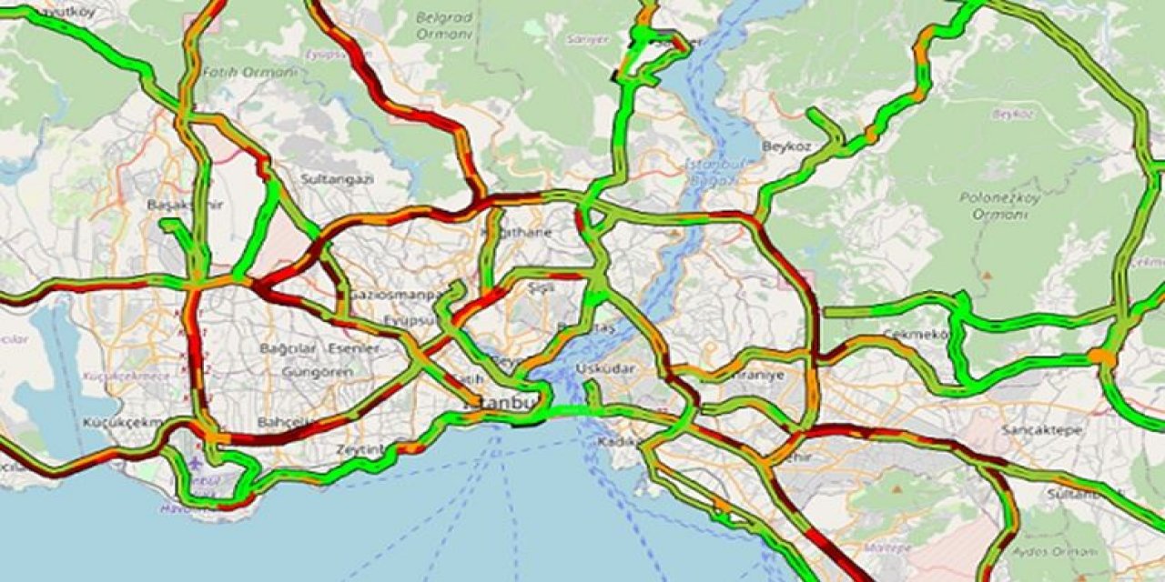 Kar şiddetini arttırdı, trafik durma noktasına geldi! AKOM'dan İstanbul için uyarı...