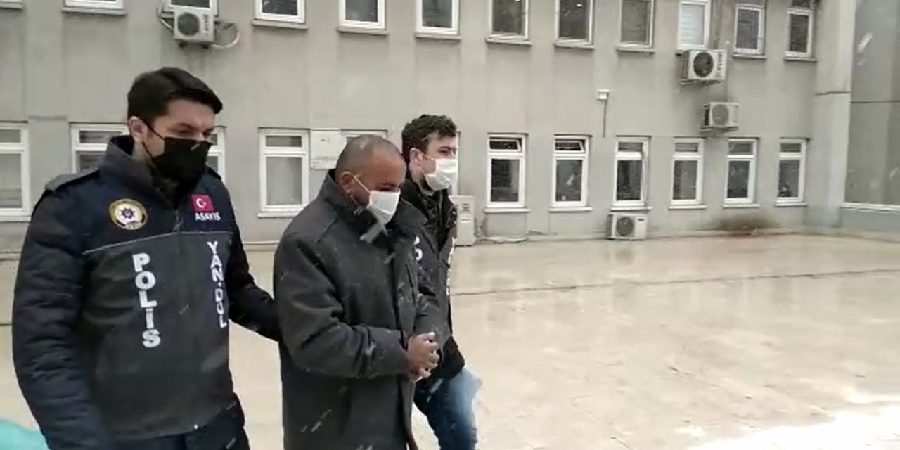 Otobüste yolcunun parasını alırken kameraya yansıyan şüpheli tutuklandı