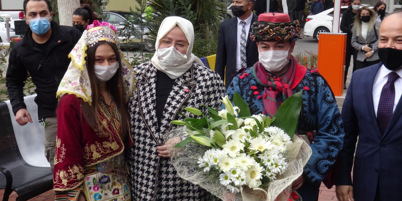 Bakan Selçuk, AK Parti Kongresi için Aydın'da