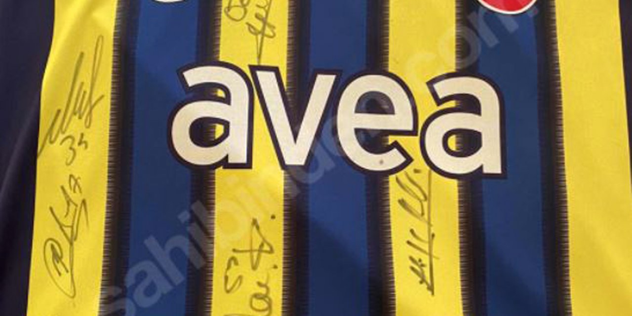 'Alex' imzalı Fenerbahçe forması, 3 milyon liraya satışta