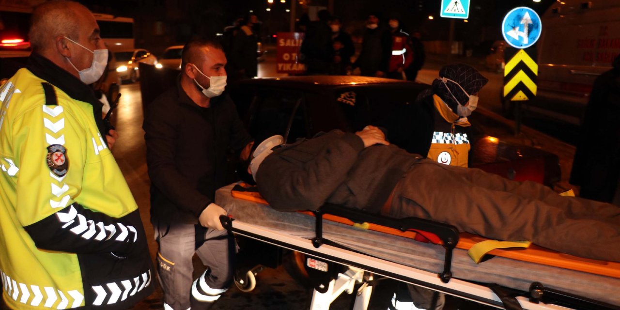 Sivil polis aracı ile otomobil çarpıştı: 1 yaralı